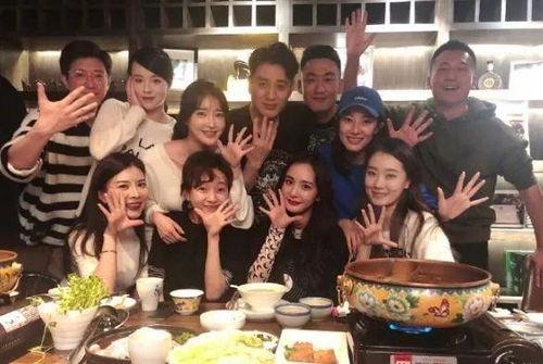 娱乐吃瓜酱同学结婚,甜蜜婚礼见证爱情传奇  第2张